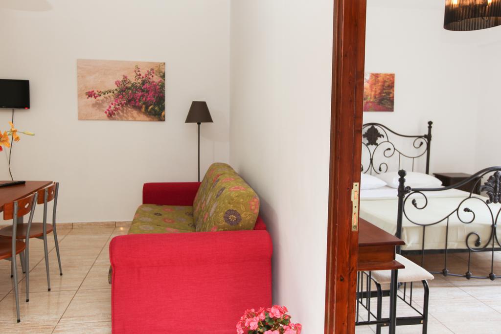 Kallisti Apartments مدينة سكياثوس المظهر الخارجي الصورة