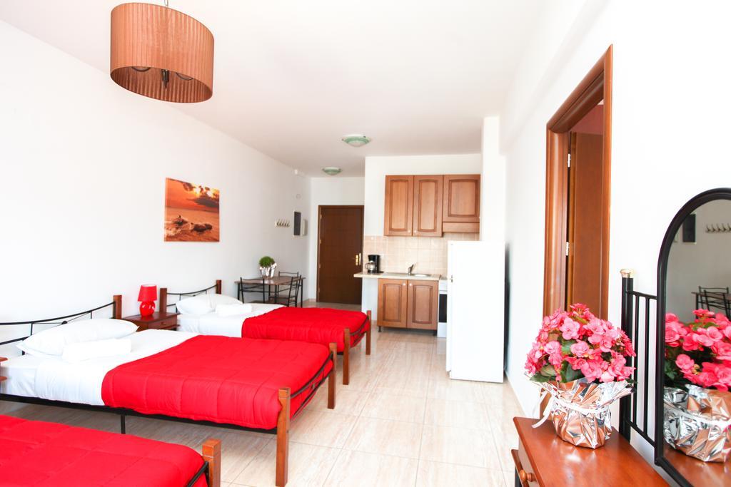 Kallisti Apartments مدينة سكياثوس الغرفة الصورة