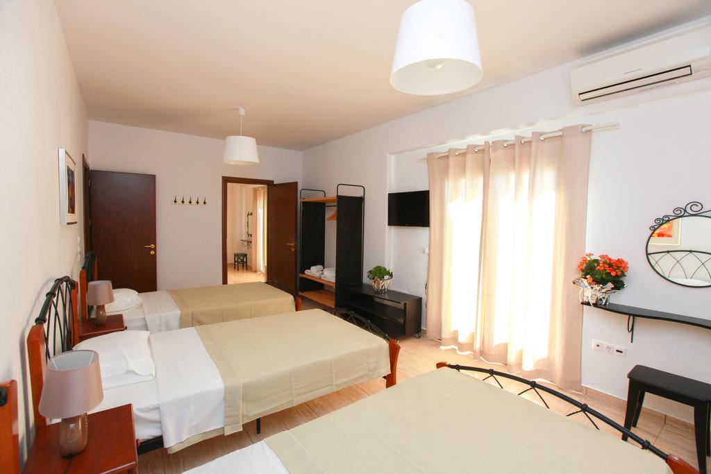 Kallisti Apartments مدينة سكياثوس الغرفة الصورة