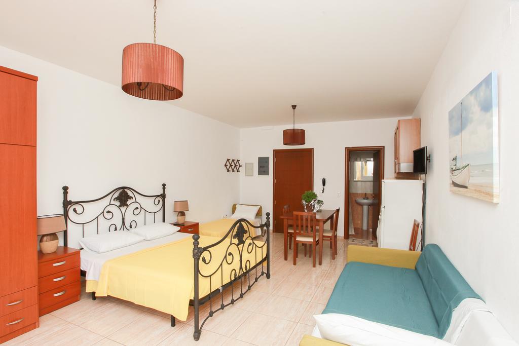 Kallisti Apartments مدينة سكياثوس الغرفة الصورة